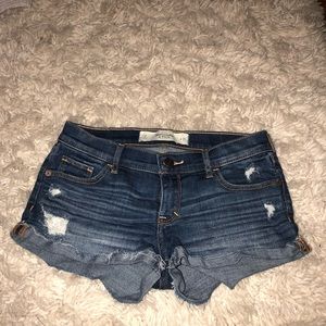 Size 0 w 25 jean shorts